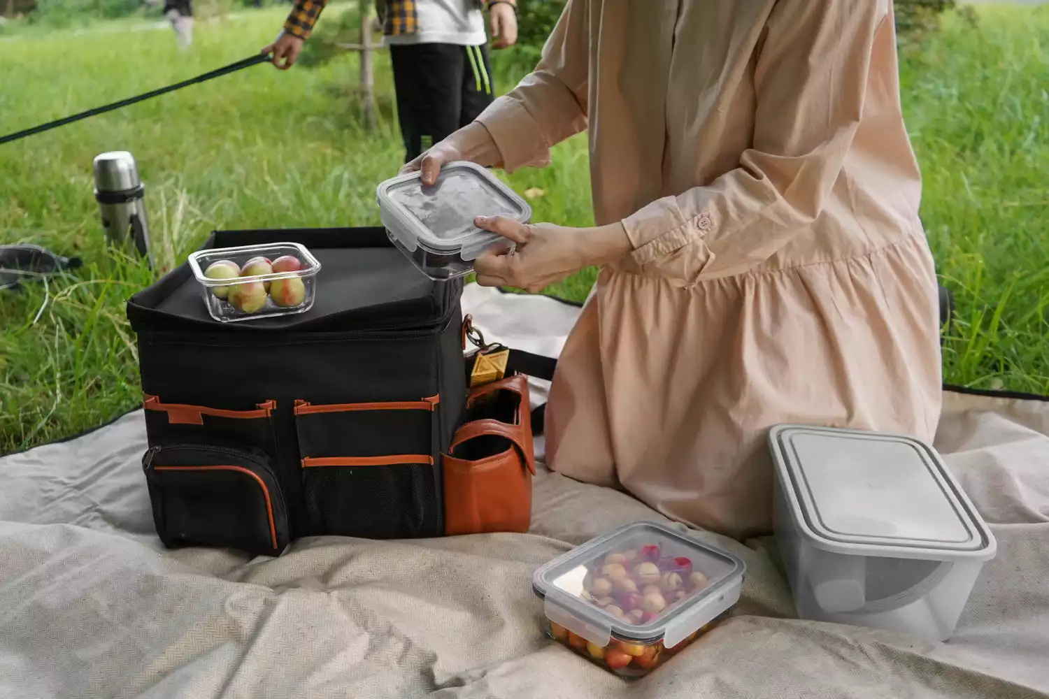 big waterproof picnic blanket