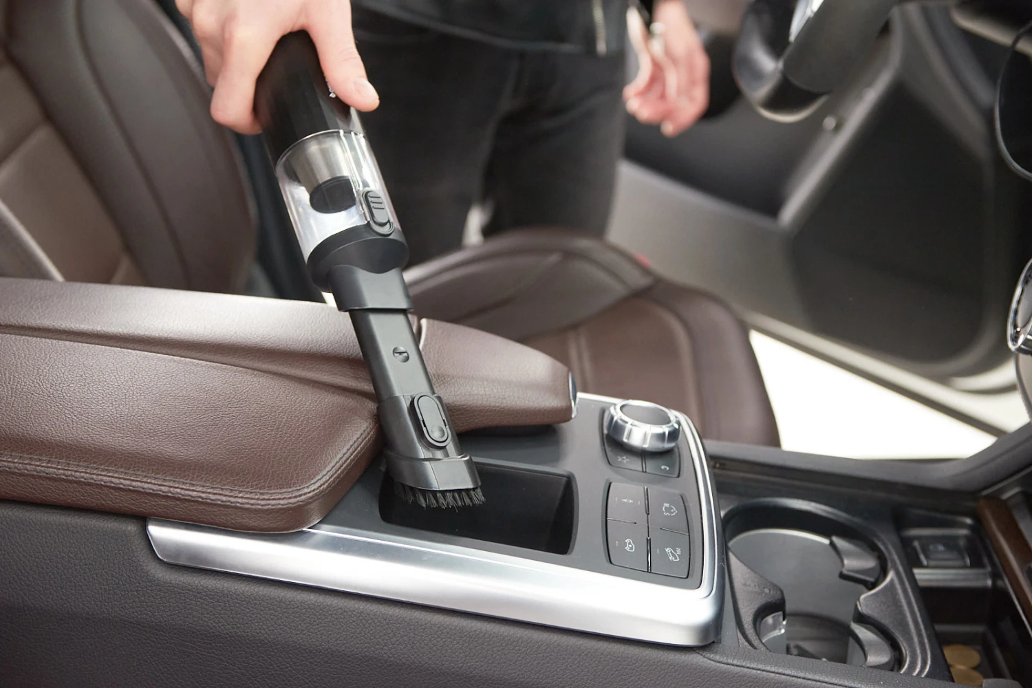 wireless handheld car vacuum cleaner for Mazda6