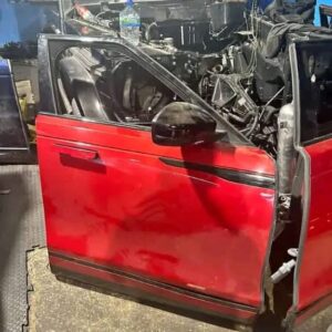 Left Evoque door complete with door card ,side mirror and glass