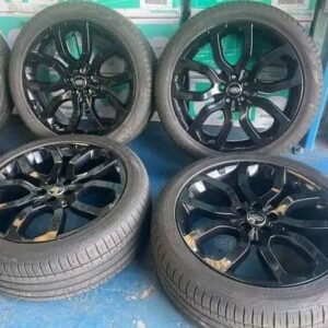 275 40 R 20s  overfinch OEM